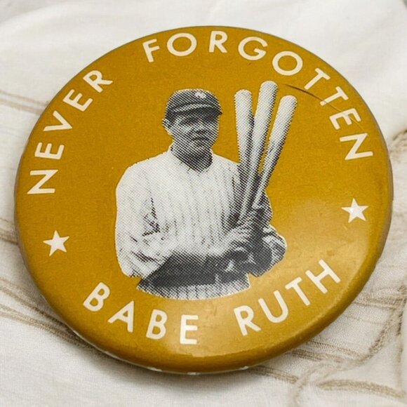 Vintage Babe Ruth Pinback "Never Forgotten" Button Baseball Icon Pin - Picture 5 of 5